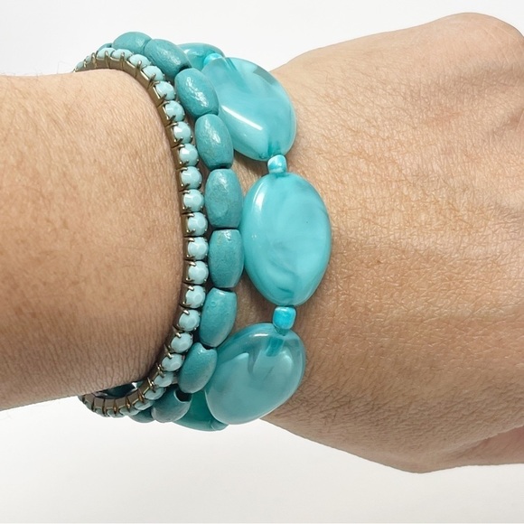 Vintage Turquoise Blue Beaded Bracelets Bundle - Picture 1 of 6